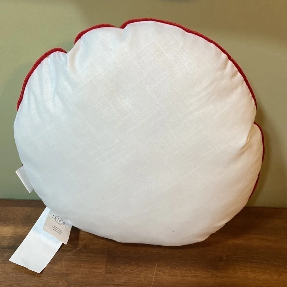 LENOX CARDINAL WITH RIBBON AND PINECONE DECORATIVE THROW PILLOW